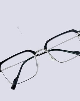 Fashionable LightSensitive Eyeglasses